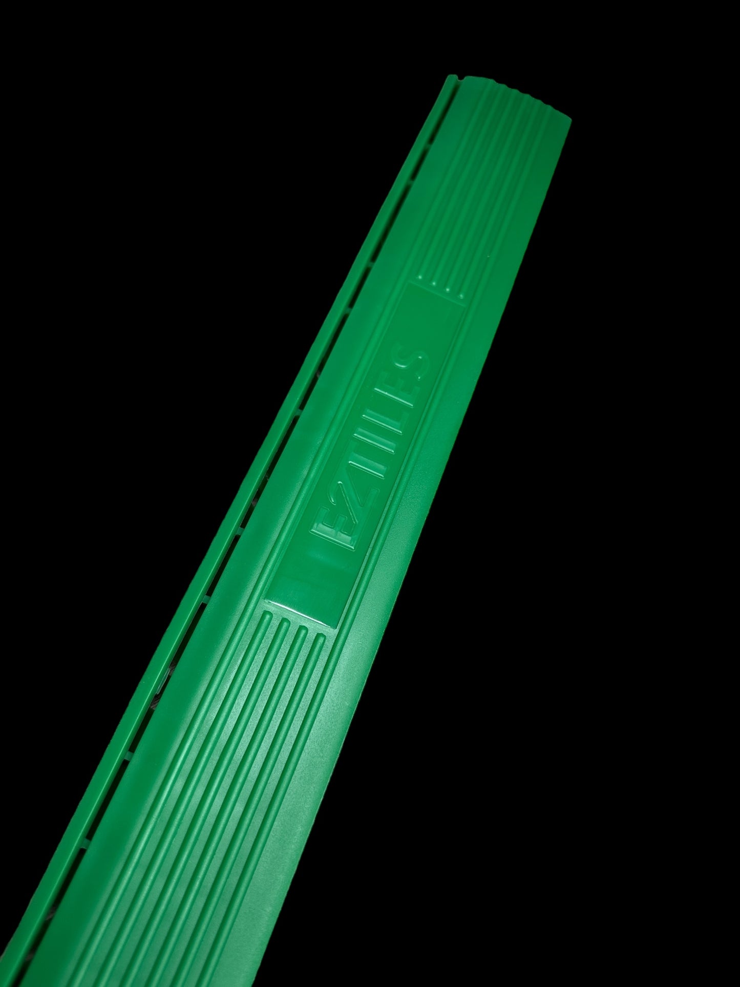 Male Edge - Emerald Green